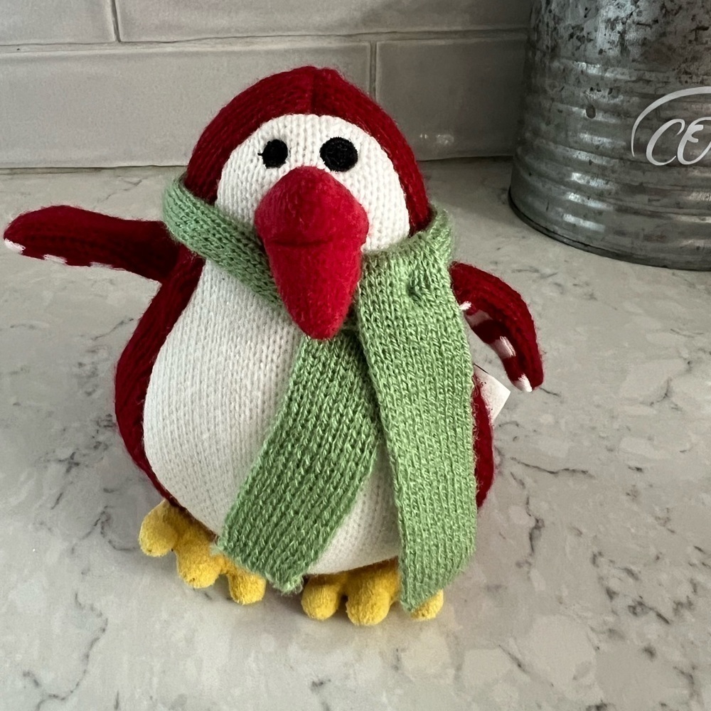 Starbucks knit plush penguin 2007